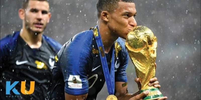 World Cup Năm 2018 - Hành Trình Cảm Xúc Ở Xứ Sở Bạch Dương VAR lần đầu tiên được sử dụng tại World Cup năm 2018